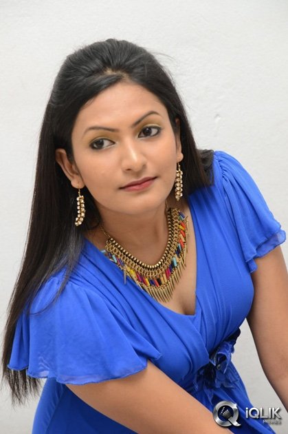 Swetaa-Varma-at-Gang-Of-Gabbar-Singh-Movie-Audio-Launch